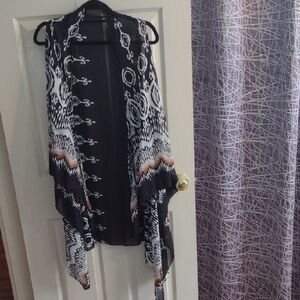 Elegant Black and White Patterned Scarf